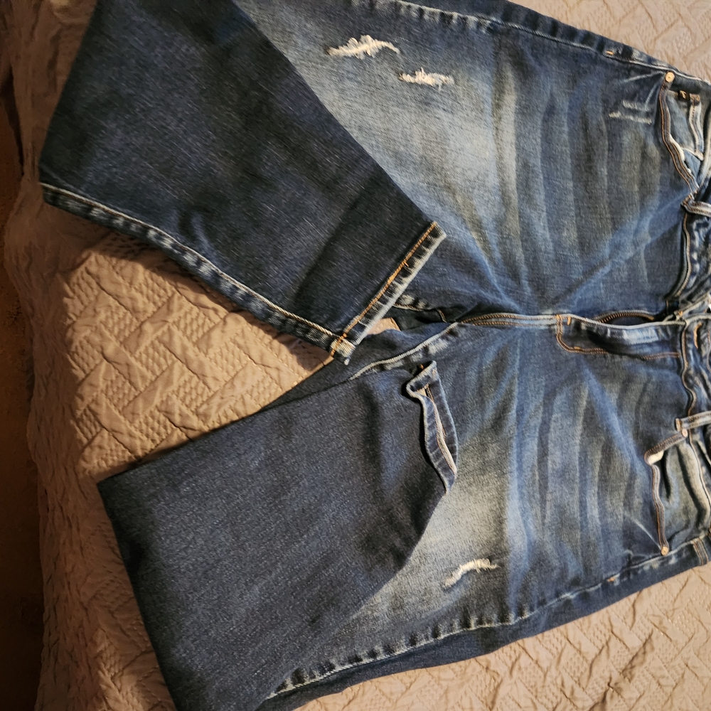 KanCan Relaxed Fit Distressed Blue Jeans